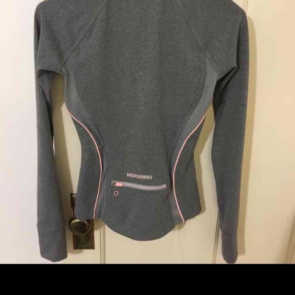 Three-quarter zip - Picture 6 of 7